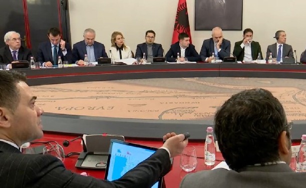 Rindertimi nis fillimisht ne 3 zona: Numri i pallateve dhe banesave qe shemben ne Tirane